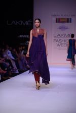 Model walk the ramp for Shruti Sancheti show at LFW 2013 Day 4 in Grand Haytt, Mumbai on 26th Aug 2013 (149).JPG